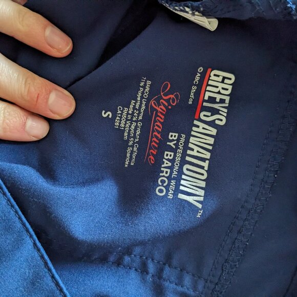 Greys Anatomy Signatures Scrub Set - Picture 5 of 5